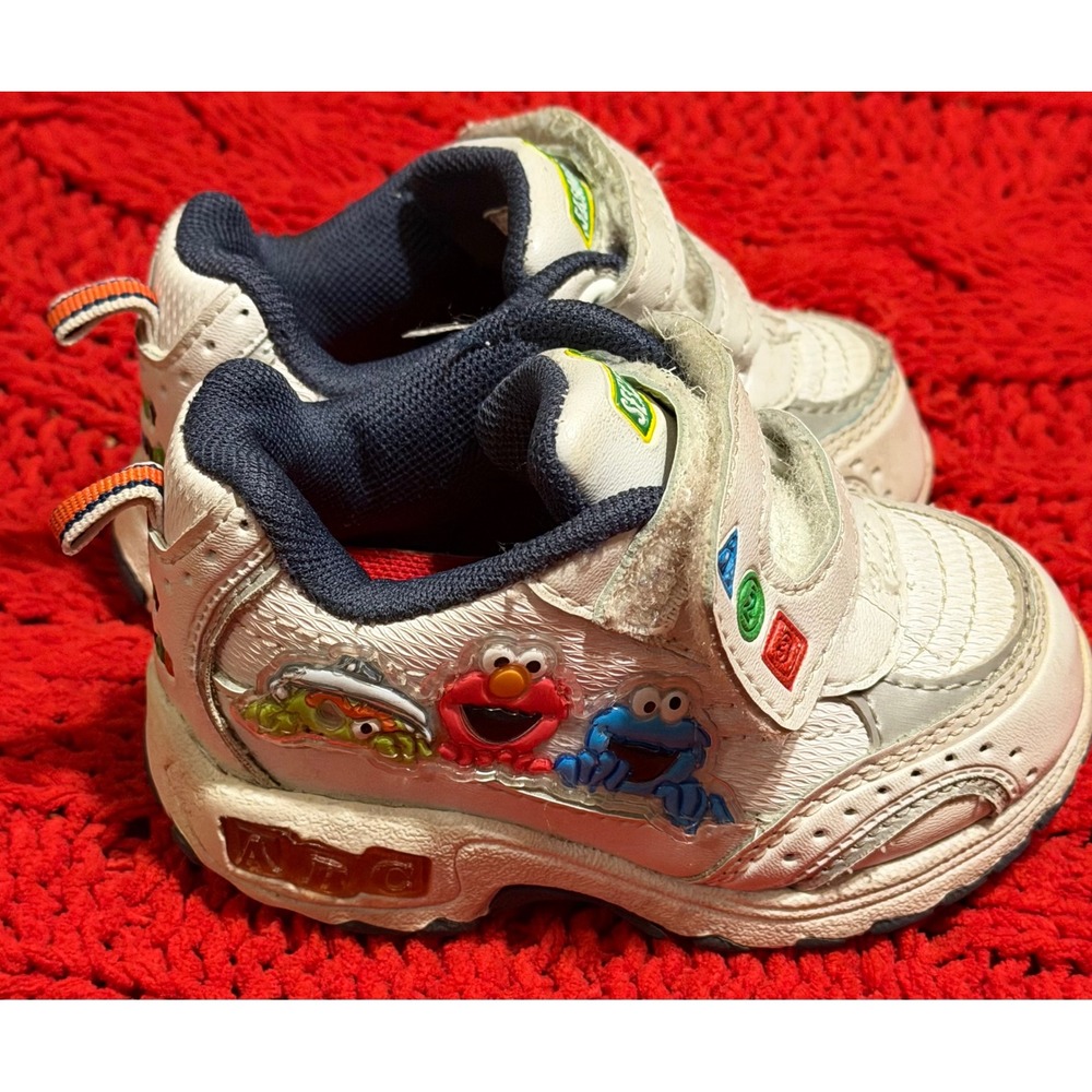 Sesame Street Elmo Cookie Monster Oscar Best Friends Toddler Shoes White Sz 4
